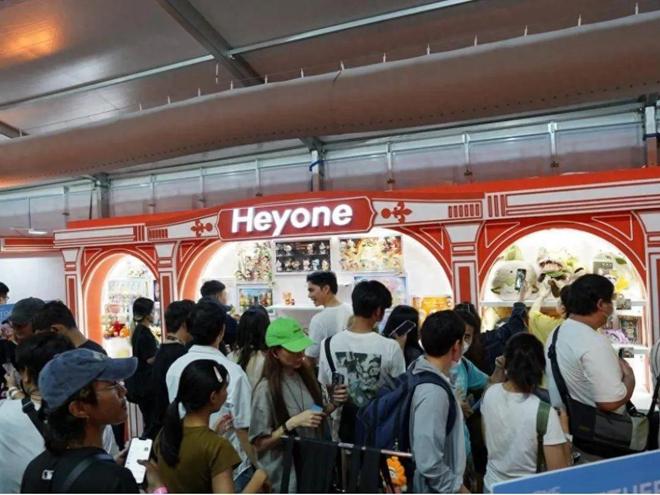 去中国全球疯抢中国潮玩CQ9电子登录抢不到就(图5)